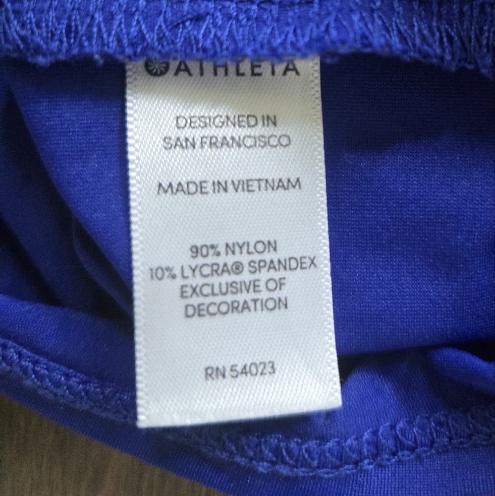 Athleta Sunlover UPF Tulip Back Long Sleeve Top Royal Blue Size Tall Large - Picture 8 of 10